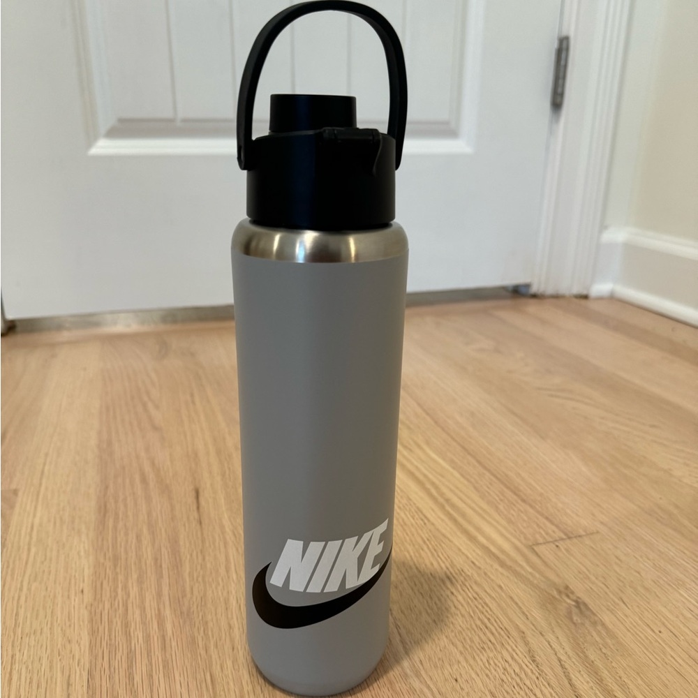 *new/never used* Nike Water Bottle